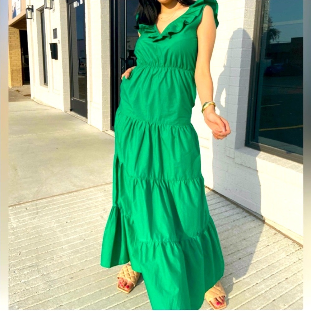 Maxi dress from Sugarlips. Perfect for summer and pairing with a denim jacket.
